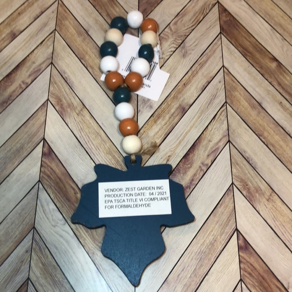 Leaf Shaped “Welcome Fall” Wooden Rustic Farmhouse Beaded Hanging Decor Accent - Picture 2 of 6